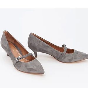 NWOT VIONIC Gray Suede Heels